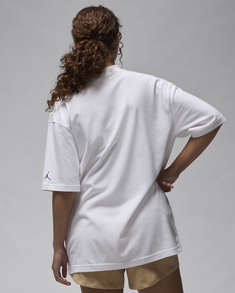 Nike women's oversized t shirt clearance